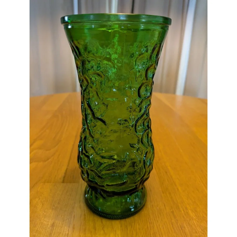 Vintage Hoosier Glass Tall Emerald Green Textured Crinkle Glass Vase 8.5